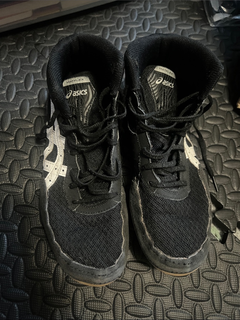 Asics Men's Matflex 7 Wrestling Shoes.